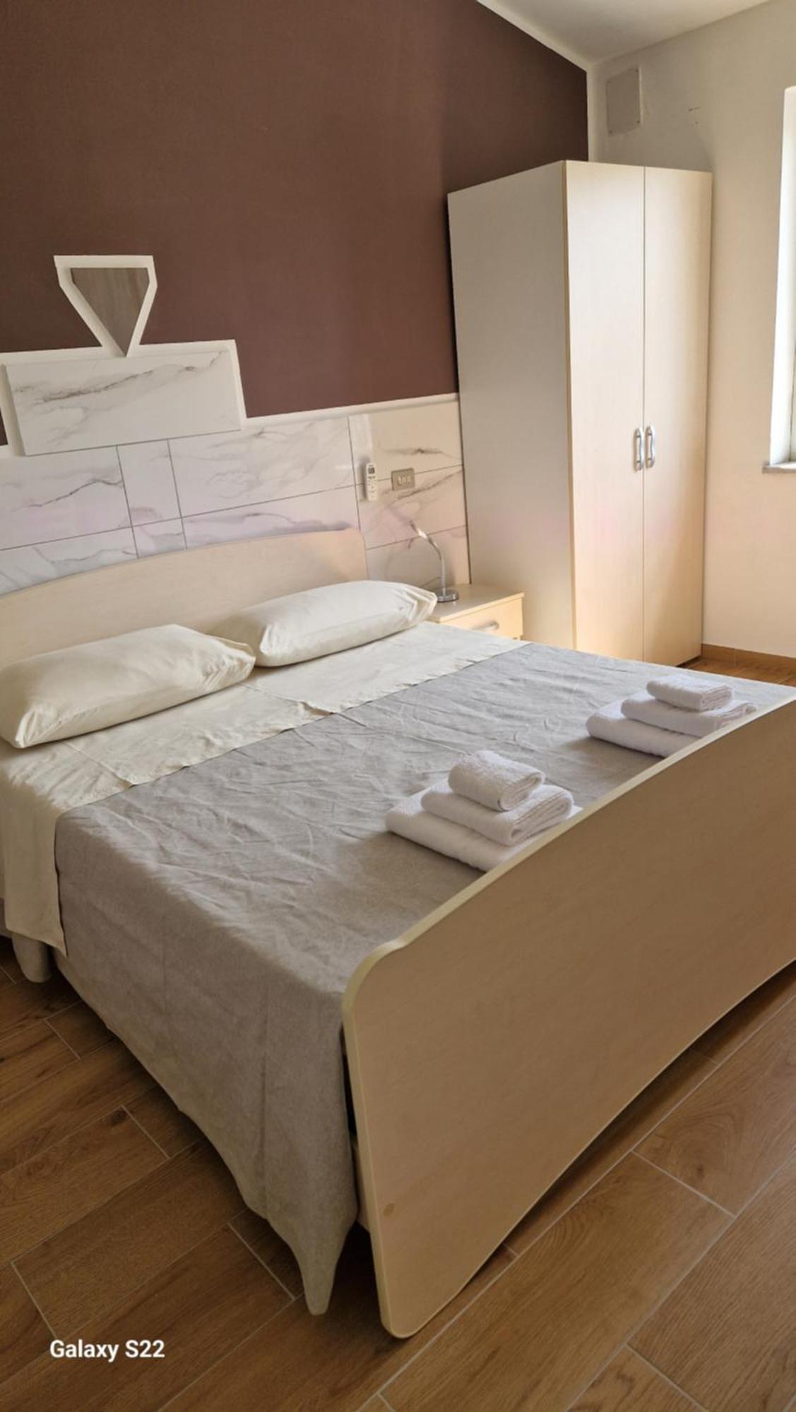 Aria E Sole Bed and Breakfast Caulonia Buitenkant foto